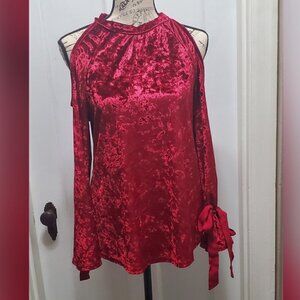 Crushing It Cold Shoulder Blouse Top. 🌴